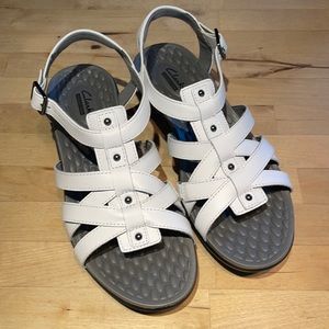 White Clark’s Sandals, 9.5